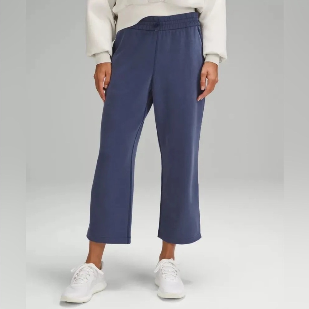 Lululemon Softstreme High-Rise Straight-Leg Cropped Pant True Navy Size 4